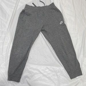 GRAY NIKE GIRLS SWEATPANTS